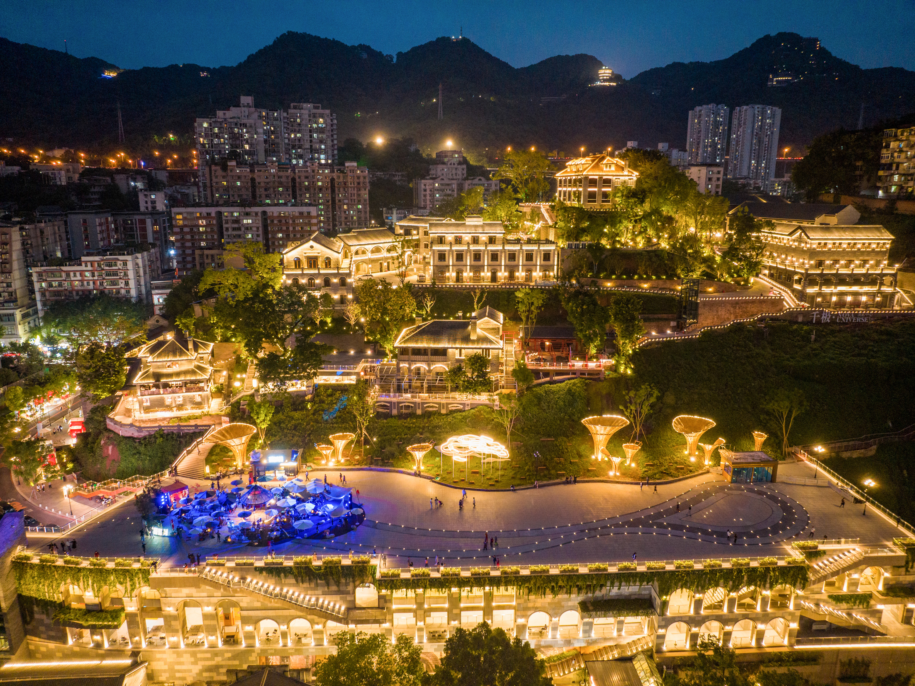 “重庆开埠地理起点在南岸”《诗行长江》南岸篇热播 南岸文脉引热议.jpg