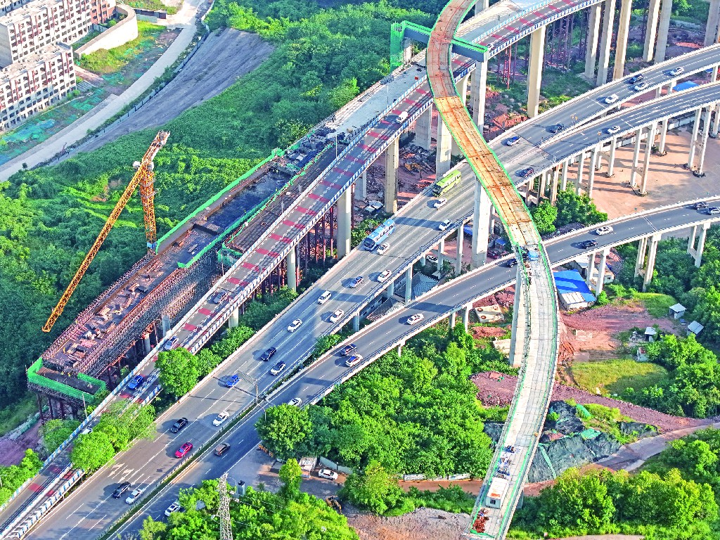 错峰施工保进度 江南立交改造二期工程顺利推进.jpg